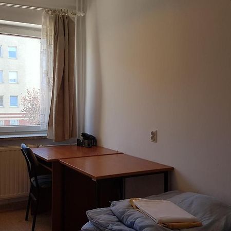 הוסטל Dom Studencki Nr 11 Gdansk Brzezno מראה חיצוני תמונה