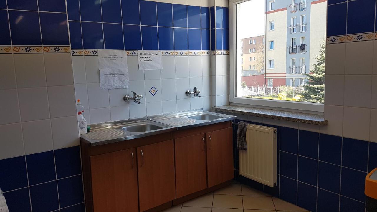 הוסטל Dom Studencki Nr 11 Gdansk Brzezno מראה חיצוני תמונה