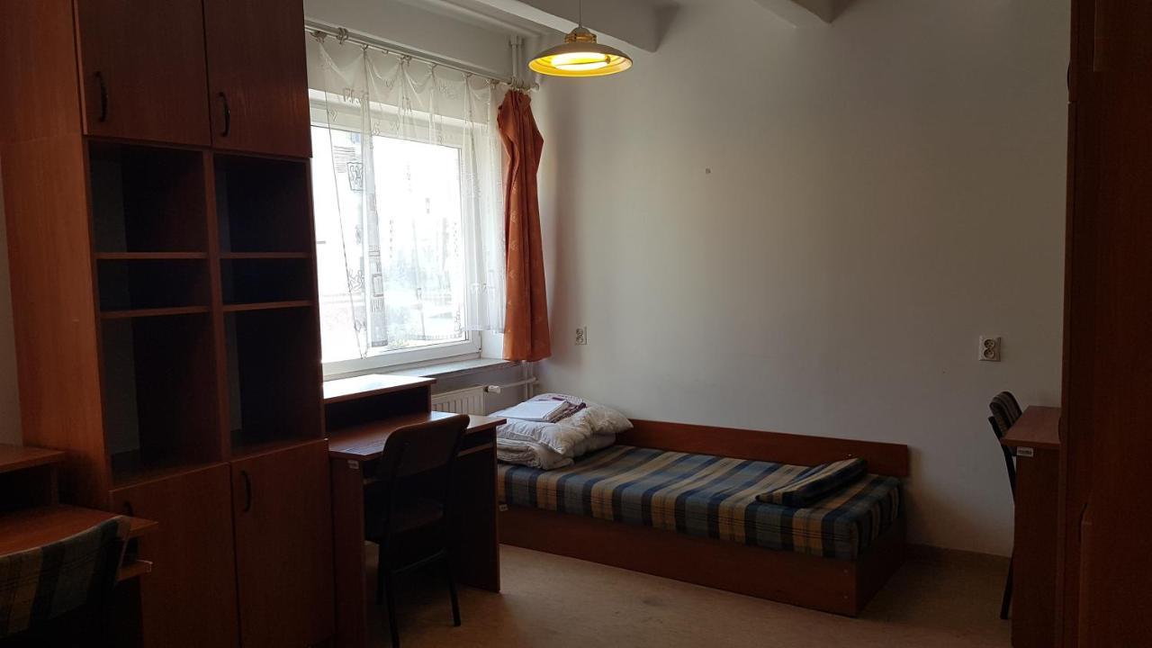 הוסטל Dom Studencki Nr 11 Gdansk Brzezno מראה חיצוני תמונה